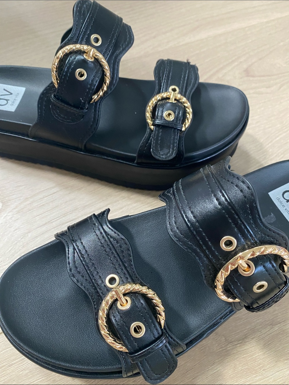 Dolce Vita DV Sheree Platform Sandals Black Gold Buckles Size 8.5